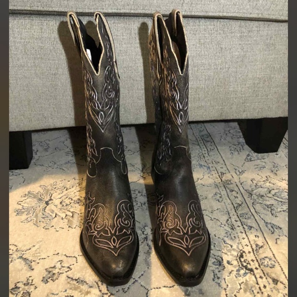 Dingo Flirty N' Fun Embroidered Cowboy Boots Mid Calf Mid Heel - Picture 7 of 10